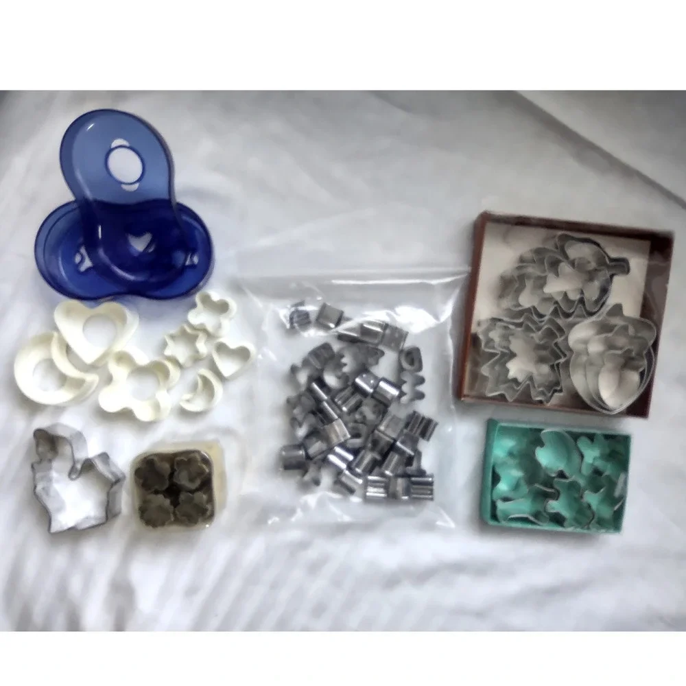 Multiple Cookie Cutters‎ Lot#4 Alphabet Numbers Shapes Leaves Animals Baking